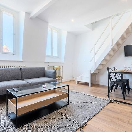 Duplex 2 Bedrooms 2 Bath ليل المظهر الخارجي الصورة